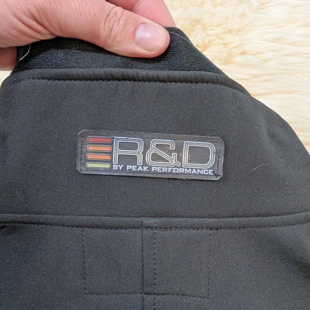 R&D By Peak Performance Black Softshell Jacket Wi… - image 8
